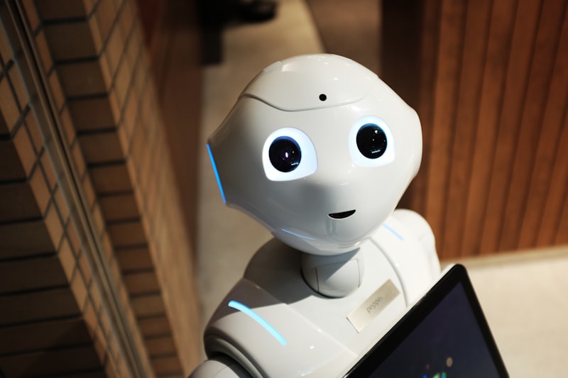 AI chatbot answering employee benefits questions