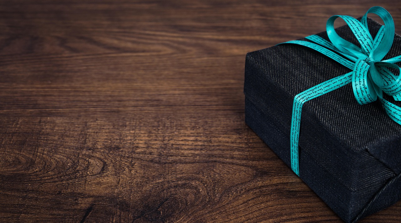 HR professional designing competitive employee benefits strategy and wellness program