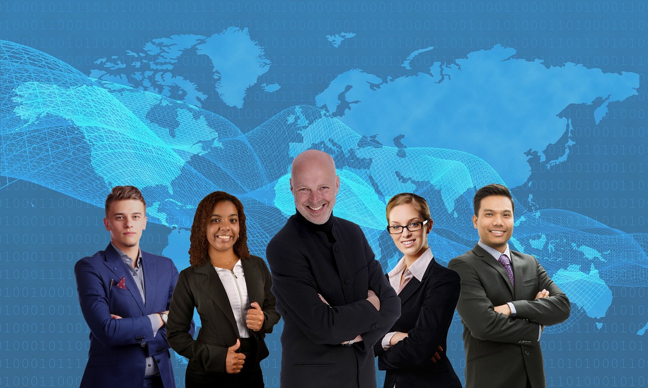 Business leader coaching HR professionals on leadership development strategies